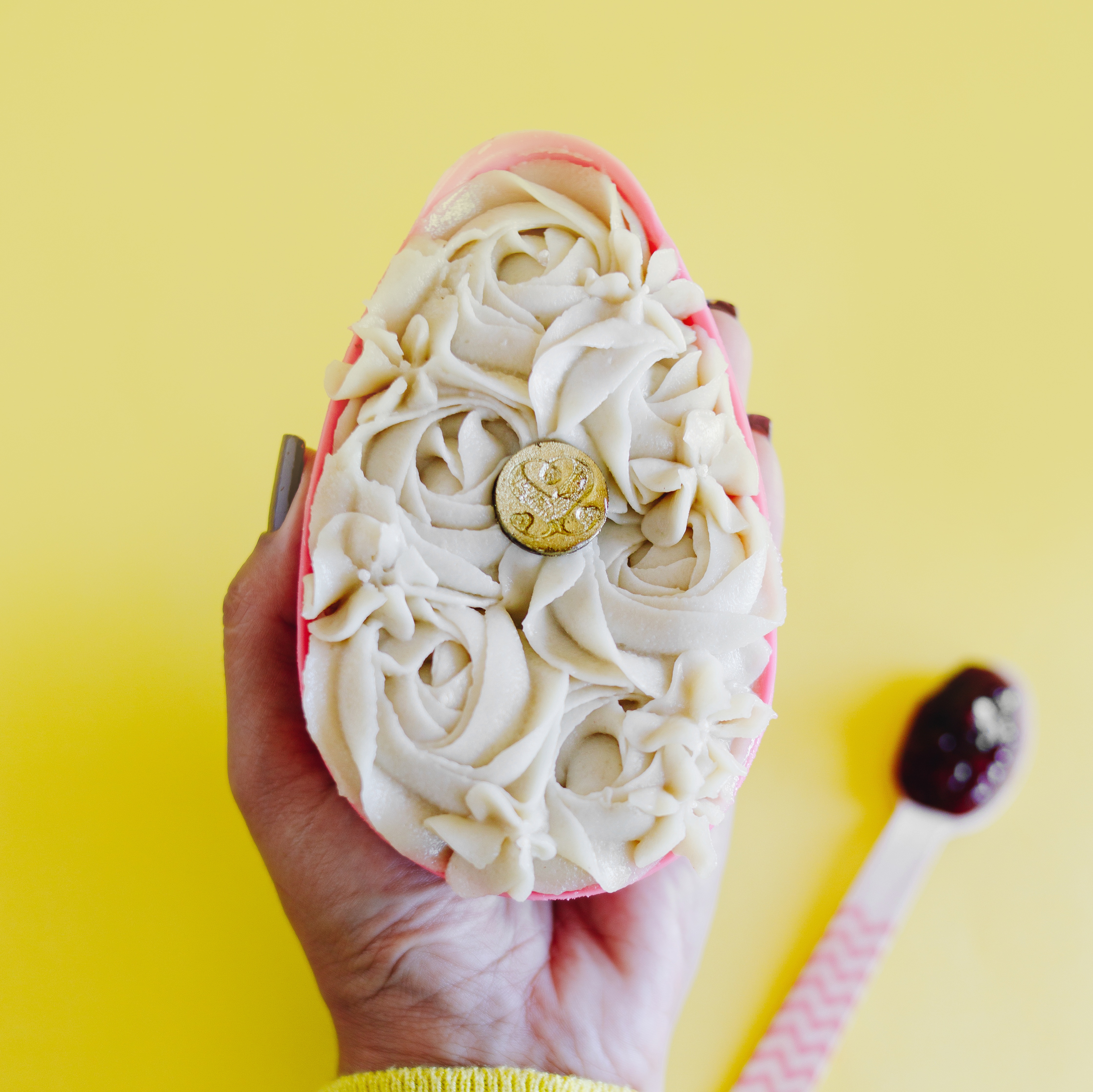 Ovo Bombom de Morango (SEM AÇÚCAR)