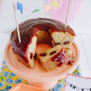 Bolo de Fubá com Goiabada